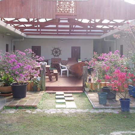 Patio House Reef Hotel Замами Екстериор снимка