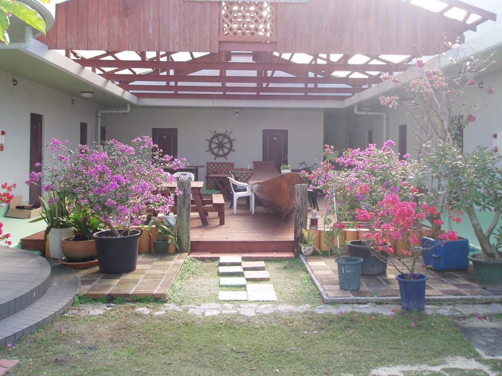 Patio House Reef Hotel Замами Екстериор снимка